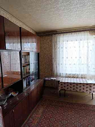 Продам 3х ком. квартиру 3/9, 65 м2. Ленинский район. Ленинский проспект 7. Донецк