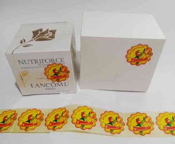 Наклейка с праздником 8 Марта,в наличии,есть опт. Донецк