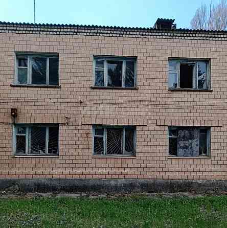 Продам 2-х этажное здание в Станице-Луганской пос Николаевка Луганск