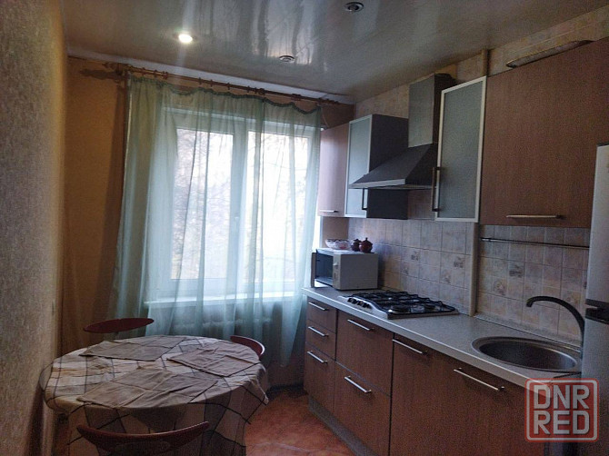 1 комнатная квартира Ворошиловский район ул. Челюскинцев / Постышева Донецк - изображение 1