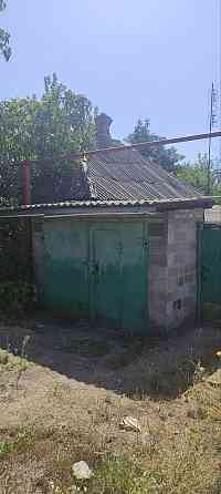 Продам 22 линия домик с газом и водой в доме,гараж из шлакоблока,земля приватизирована Макеевка