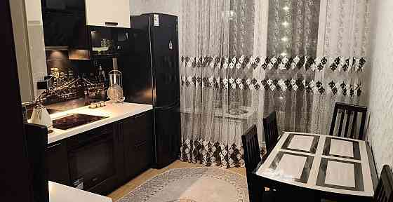 Сдается однокомнатная квартира в Ворошиловском районе Донецка. Ориентир - "гостиница Виктория" Донецк