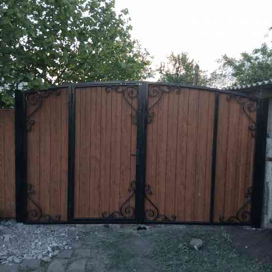 Навесы, заборы,ворота, калитки! Изготовление и монтаж! Донецк