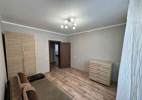 Сдаю трехкомнатную квартиру по ул. Калинина, Куйбышевский район, 75кв.м, 4 этаж. Донецк