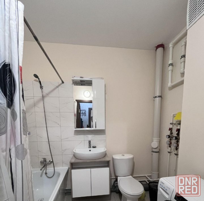 Сдаю однокомнатную квартиру в Пролетарском районе Донецка, ориентир ас Щетинина. Донецк - изображение 4