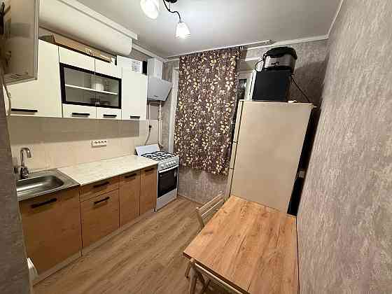 Предлагаю в аренду просторную 2кв.Расположена в Калининском районе (ориентир Дружба) Донецк