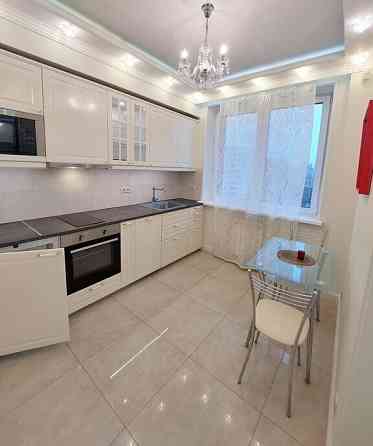 Сдаю двухкомнатную квартиру в Ворошиловском районе "Диск" на Маяковского. Донецк