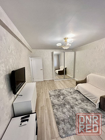 Сдается: 2-комнатная квартира Общая площадь 64 м² Кухня 14 м² Этаж: 4/5 Район: Калининский = Донецк - изображение 1