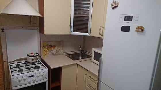 Сдаю 1к комнатную квартиру на длительный срок по адресу Днепродзержинская улица, 23.Этажность 3 из 9 Донецк