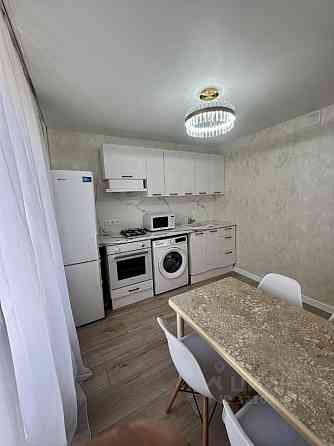 Сдается: 2-комнатная квартира Этаж: 2/5 Район: Калининский Площадь квартиры: 58м Донецк