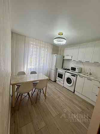 Сдается: 2-комнатная квартира Этаж: 2/5 Район: Калининский Площадь квартиры: 58м Донецк