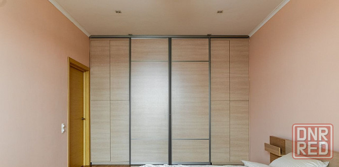 Сдаётся чистая уютная 4-комнатная квартира в Ленинском районе, улица Речная. Донецк - изображение 7