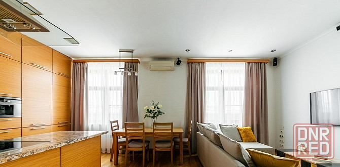 Сдаётся чистая уютная 4-комнатная квартира в Ленинском районе, улица Речная. Донецк - изображение 2