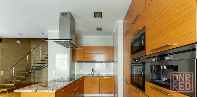 Сдаётся чистая уютная 4-комнатная квартира в Ленинском районе, улица Речная. Донецк - изображение 4