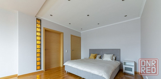 Сдаётся чистая уютная 4-комнатная квартира в Ленинском районе, улица Речная. Донецк - изображение 8