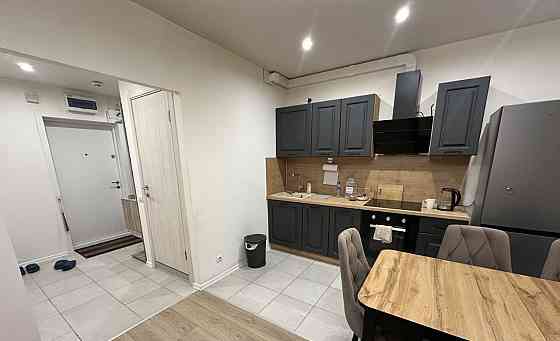 Сдается: Двухкомнатная квартира Этаж: 7/14 Район: Калининский(Набережная) Площадь квартиры: 52,5м Донецк