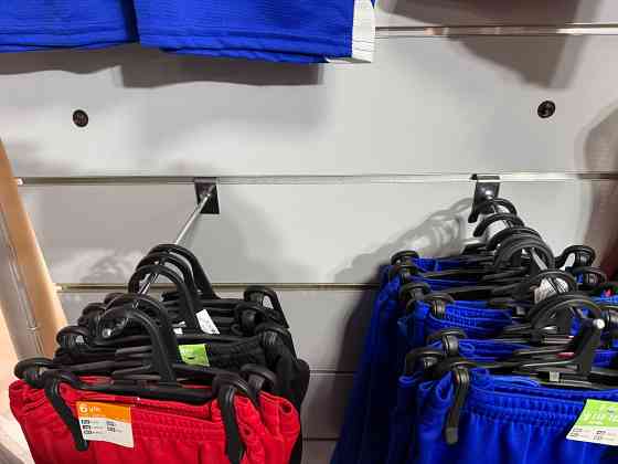 Оборудование торговое - для магазина Одежда, Обувь Донецк