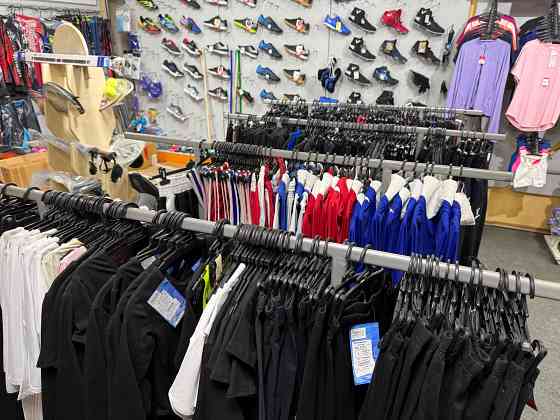 Оборудование торговое - для магазина Одежда, Обувь Донецк