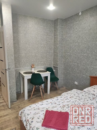 Сдаётся небольшая студия с дизайнерским ремонтом. Площадь 24 квадратных метра. Донецк - изображение 3