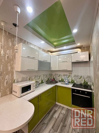 Сдается двухкомнатная квартира в Ворошиловском районе, улица 50-летия СССр Донецк - изображение 2