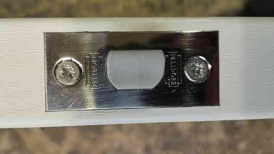 Врезка фурнитуры в межкомнатные двери. Сборка в блок Донецк