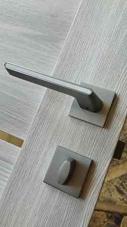 Врезка фурнитуры в межкомнатные двери. Сборка в блок Донецк