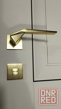 Врезка фурнитуры в межкомнатные двери. Сборка в блок Донецк - изображение 1