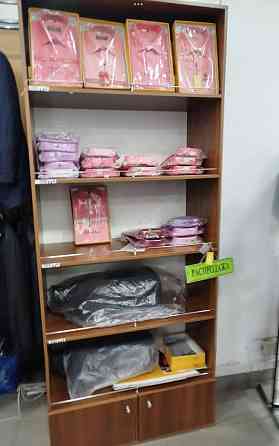 Продам шкаф (торговый), находится в ЦУМе Донецк