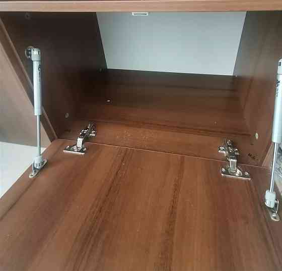 Продам шкаф (торговый), находится в ЦУМе Донецк