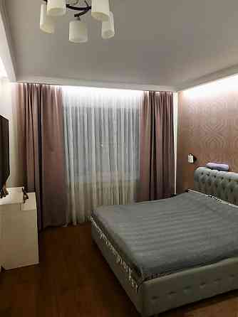 Сдаётся крупногабаритная квартира-студия.Возле Перинатального центра. Донецк