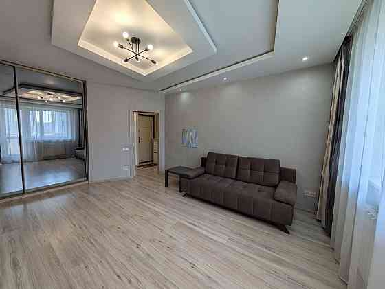 Сдаётся 1 комнатная квартира с дизайнерским ремонтом Донецк