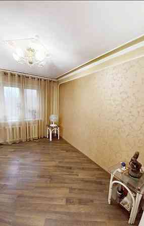 Пролам 4-х комнатную квартиру Калининский район. ) Донецк