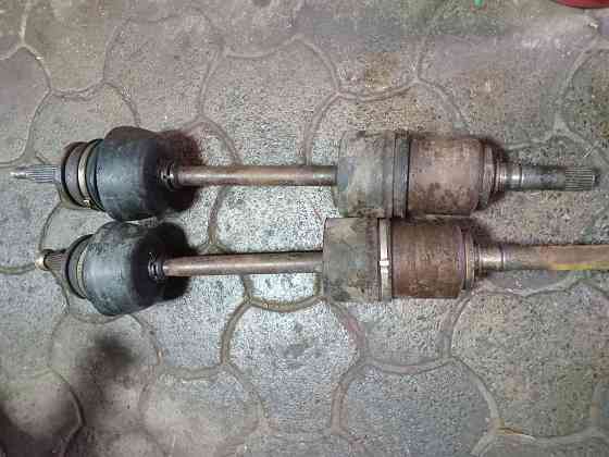 Продаю(передние полуося) шрусы на ниву,на 24 шлица Донецк