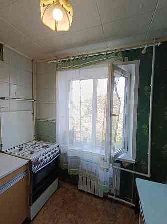 Продаётся 2 х комнатная квартира  в Орджоникидзевском районе по улице Владимирской,рядом с ош10 Мариуполь