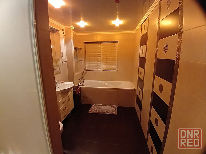 4х.комн.кв.Ворошиловский р-н бул.Школьный Донецк - изображение 1