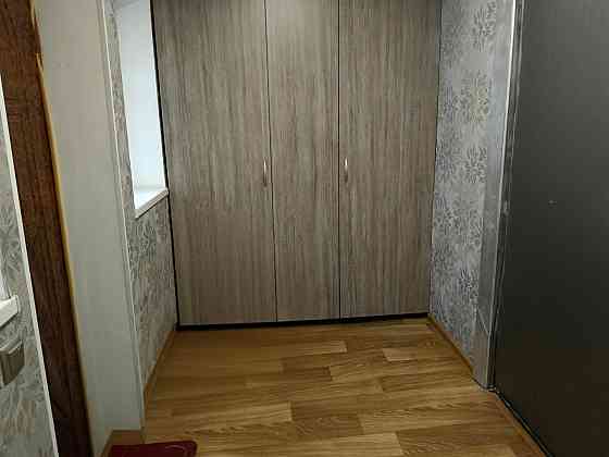 Продается трехкомнатная квартира в Ильичевском районе Мариуполь