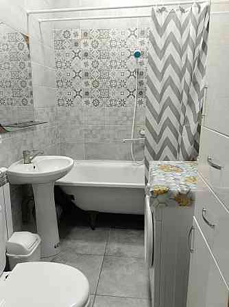 Продается трехкомнатная квартира в Ильичевском районе Мариуполь