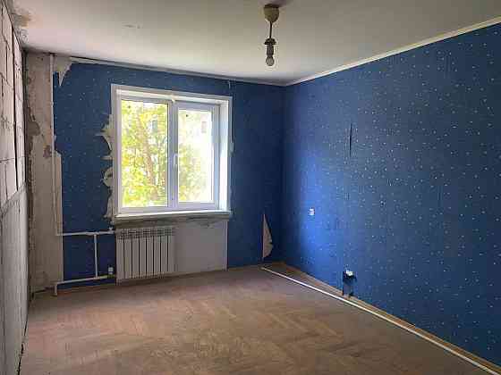 Продам 3 комн. крупногабаритную квартиру. Мариуполь