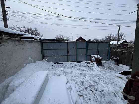 Продам 2 дома фактически на одном участке (84 м2 и 77 м2) в районе Жд вокзала (от собственника). Донецк