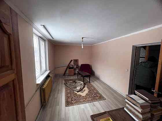 Продам 2 дома фактически на одном участке (84 м2 и 77 м2) в районе Жд вокзала (от собственника). Донецк