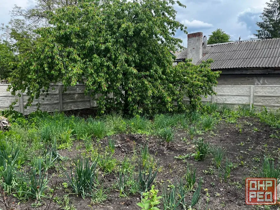 Продам 2 дома фактически на одном участке (84 м2 и 77 м2) в районе Жд вокзала (от собственника). Донецк - изображение 2