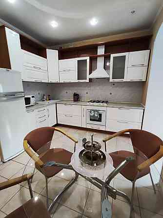 Уютная квартира в самом центре пл.Ленина Донецк