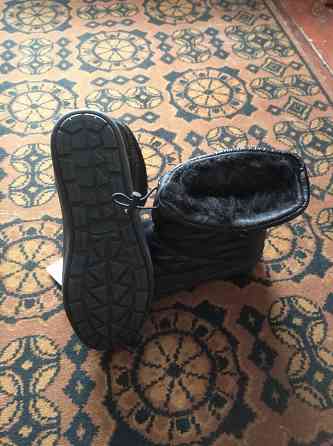 Продам зимние дутики Ясиноватая