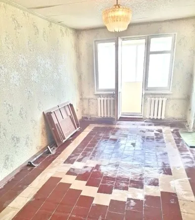 3-х комн. требует ремонта, ул. 50-й Гвардейской Дивизии. Донецк