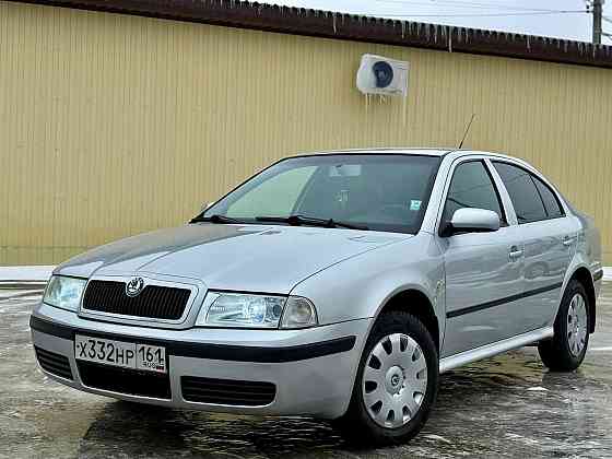 Шкода Октавия Тур 1.6 бензин механика 2006 год Донецк