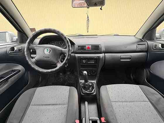 Шкода Октавия Тур 1.6 бензин механика 2006 год Донецк