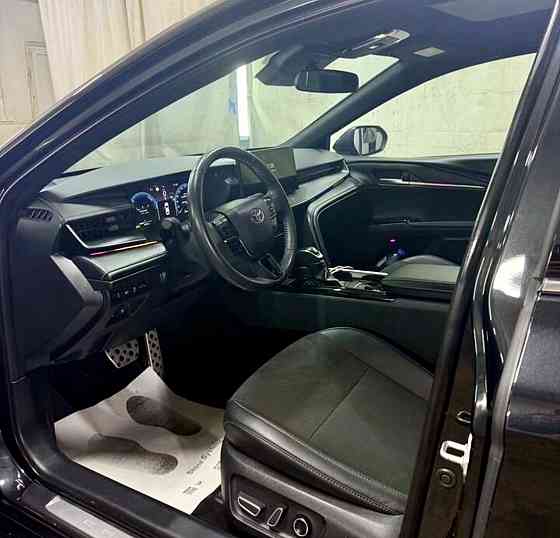 Toyota Camry 80 Гибрид 2024 год пробег 14 тыс км состояние новой машины полное переоформление Донецк