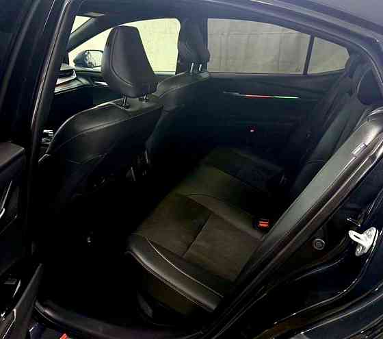 Toyota Camry 80 Гибрид 2024 год пробег 14 тыс км состояние новой машины полное переоформление Донецк