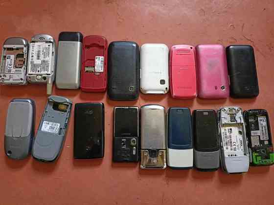 Телефоны кнопочные,по 300 р Макеевка