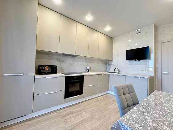 Сдаю шикарную однушку в районе 5-й школы Мариуполь